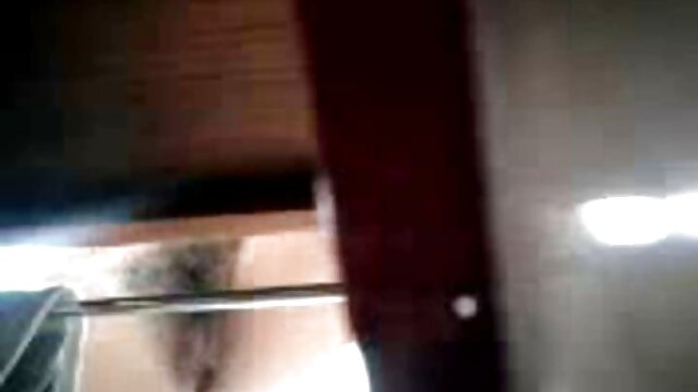 دو قوی سیاه برازرس انال و سفید تسلط بر یک مرد